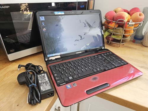 Red toshiba satellite l750 - satellite, amd